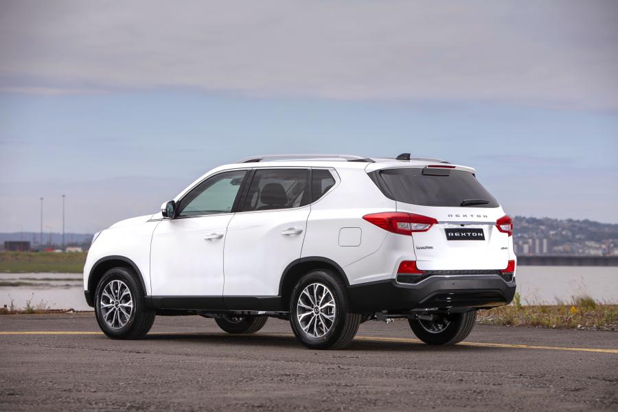  SsangYong Rexton ICE (Y400) 2019 года  (UK) (фото 15 из 26)